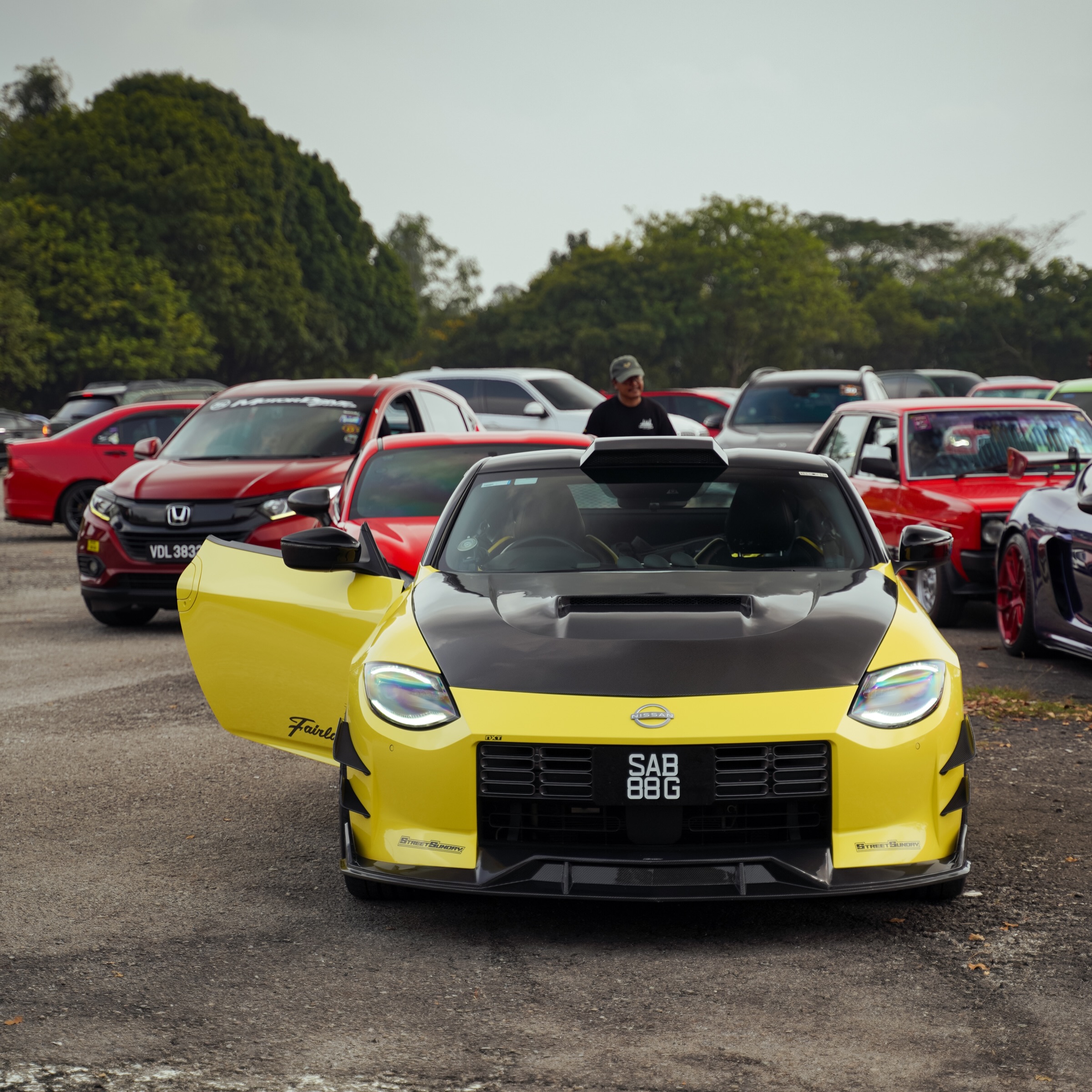 Yellow Nissan Fairlady Z among the cars at MDG’s Tokyo Auto Salon Malaysia 2026 gathering.